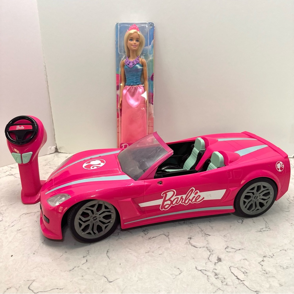 WORKS! Barbie Full Function Remote Control Pink Convertible Car NEW Barbie Doll
